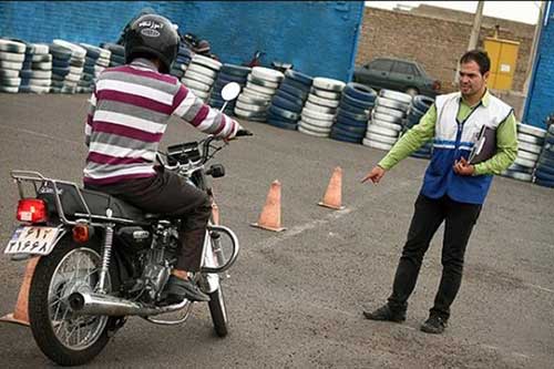 ۱۶ساله‌ها هم گواهینامه موتورسیکلت‌ می‌گیرند
