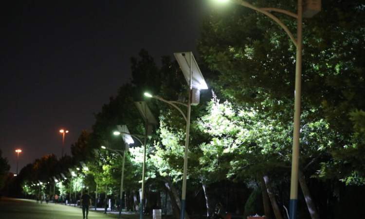تأمین روشنایی بوستان بزرگ ولایت با نصب ۲۵۰ پروژکتور