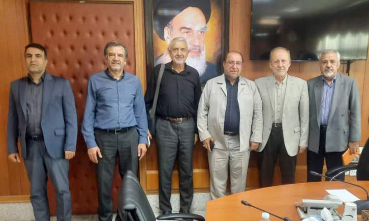 دیدار مسئولانی از مؤسسه همیاران با شهردار منطقه 16