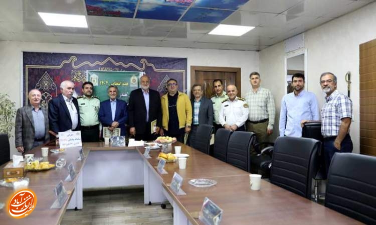 دیدار رئیس کلانتری 130 نازی آباد با معتمدین محل